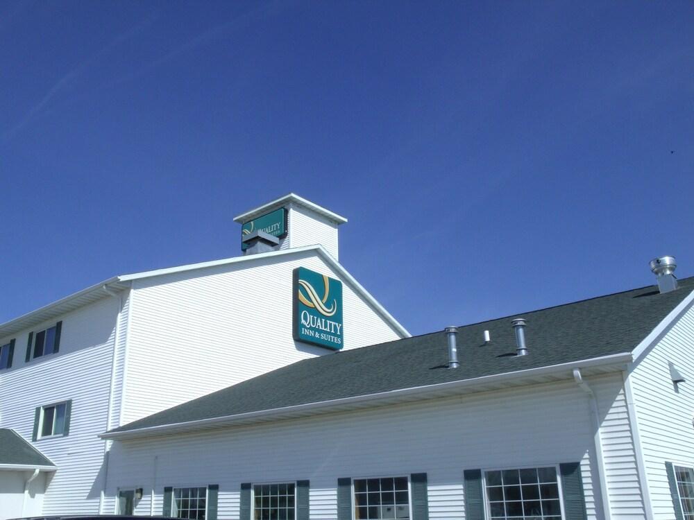 Quality Inn & Suites Eldridge Davenport North Dış mekan fotoğraf