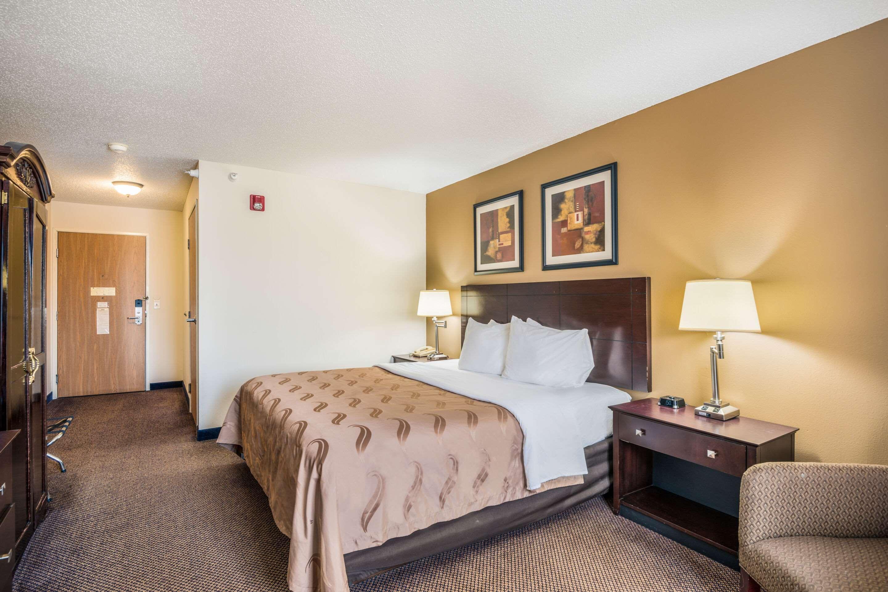 Quality Inn & Suites Eldridge Davenport North Dış mekan fotoğraf