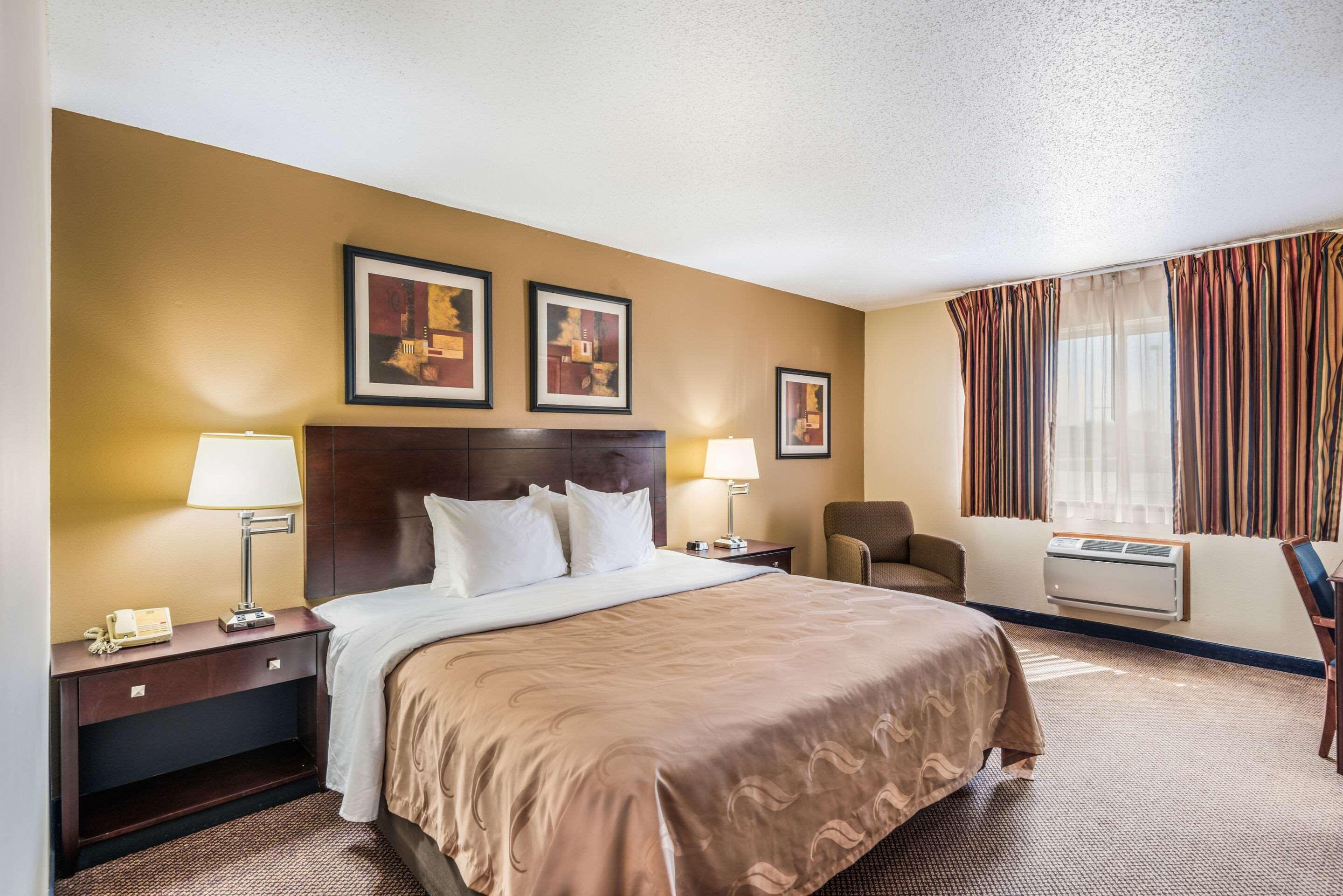 Quality Inn & Suites Eldridge Davenport North Dış mekan fotoğraf
