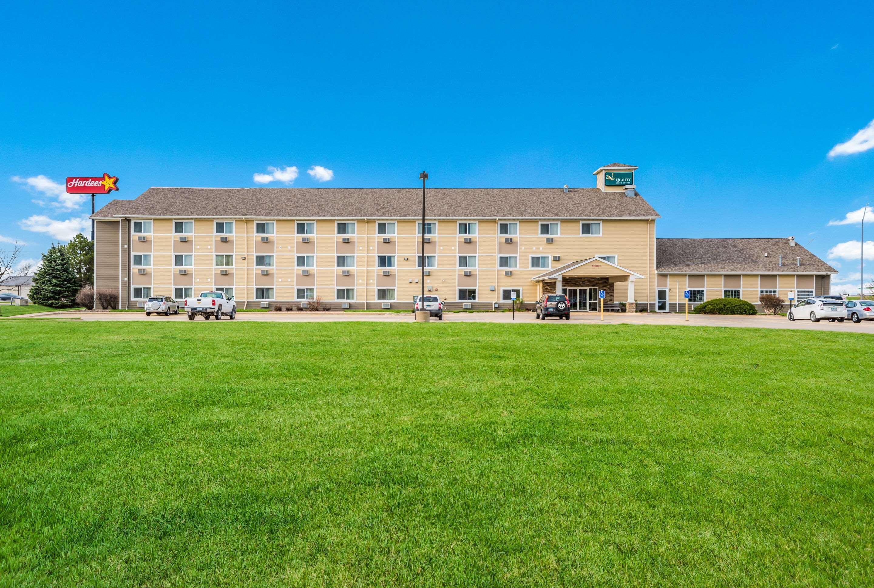 Quality Inn & Suites Eldridge Davenport North Dış mekan fotoğraf