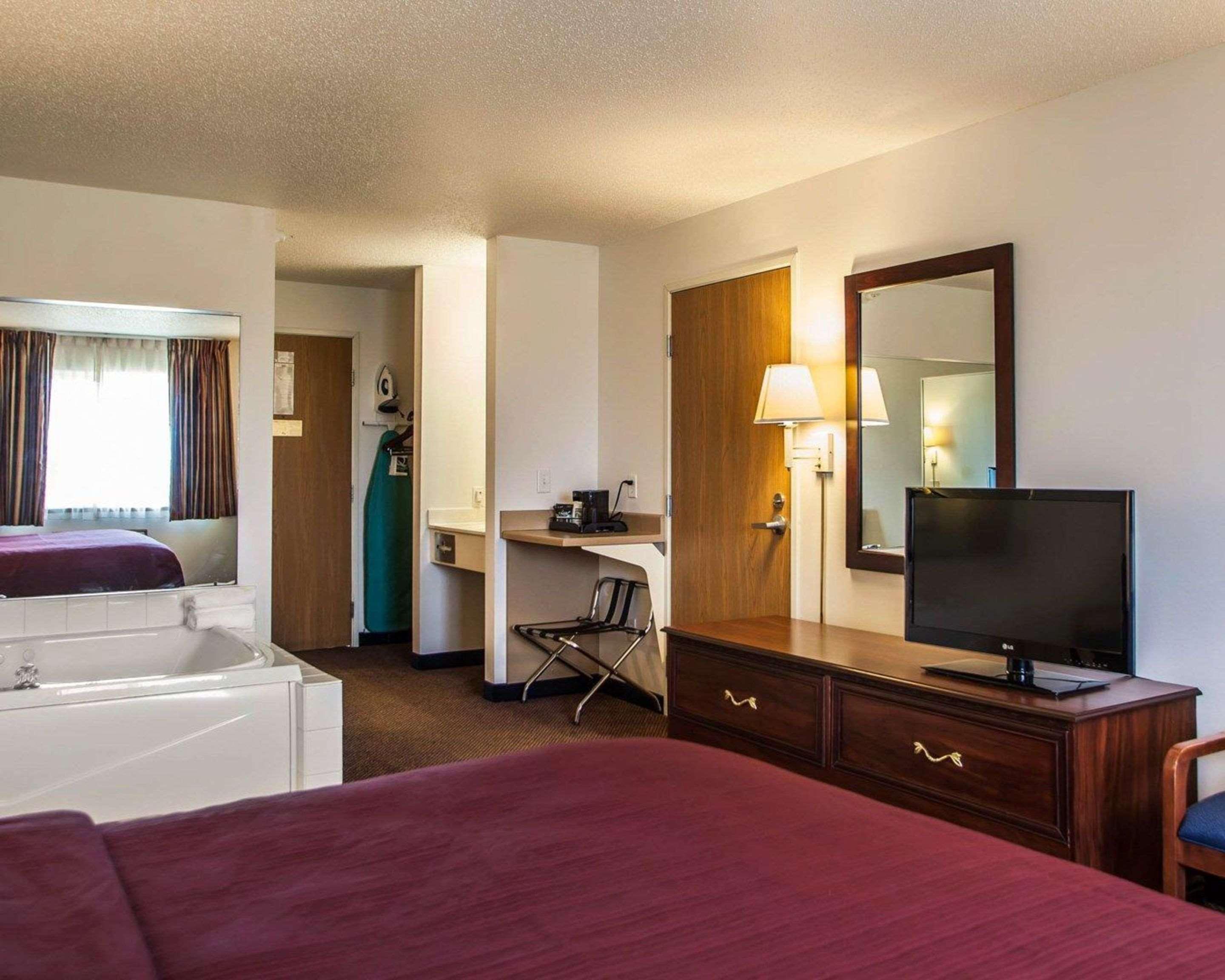 Quality Inn & Suites Eldridge Davenport North Dış mekan fotoğraf