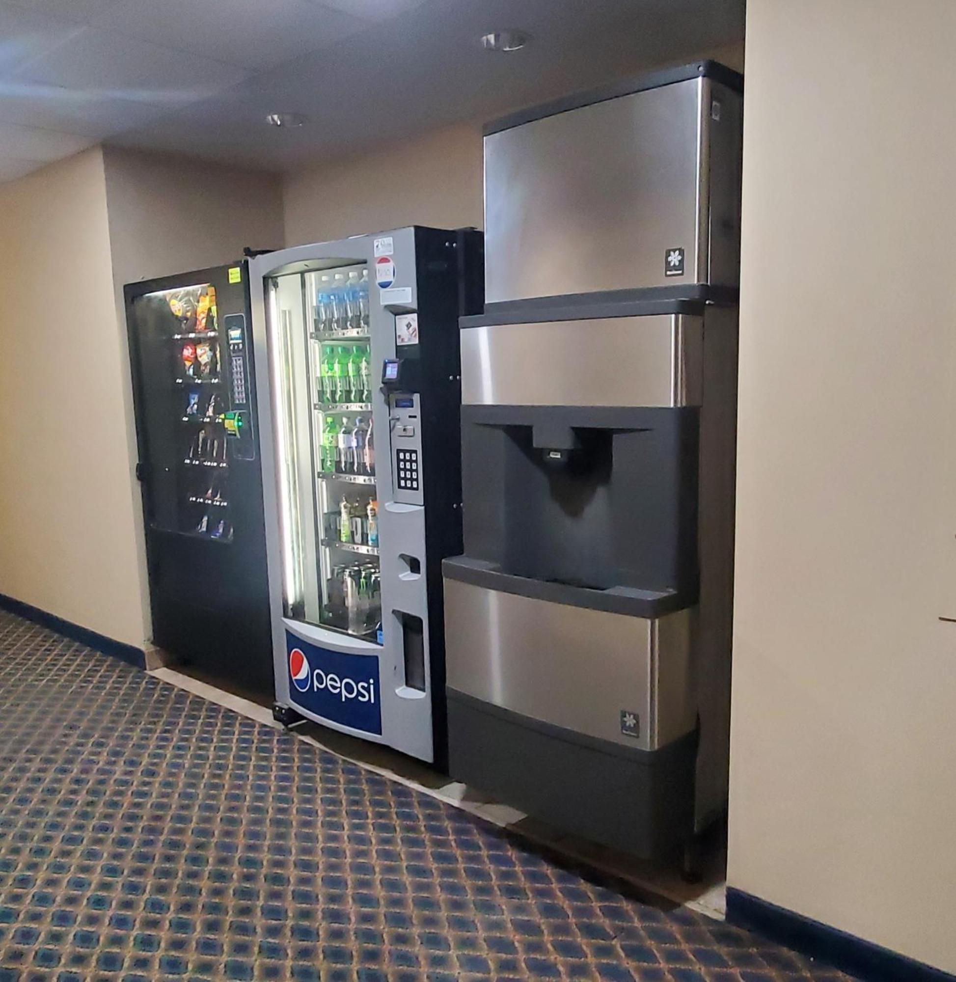 Quality Inn & Suites Eldridge Davenport North Dış mekan fotoğraf